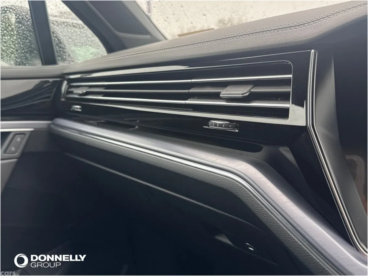 Volkswagen Touareg , Diesel, 2023, White