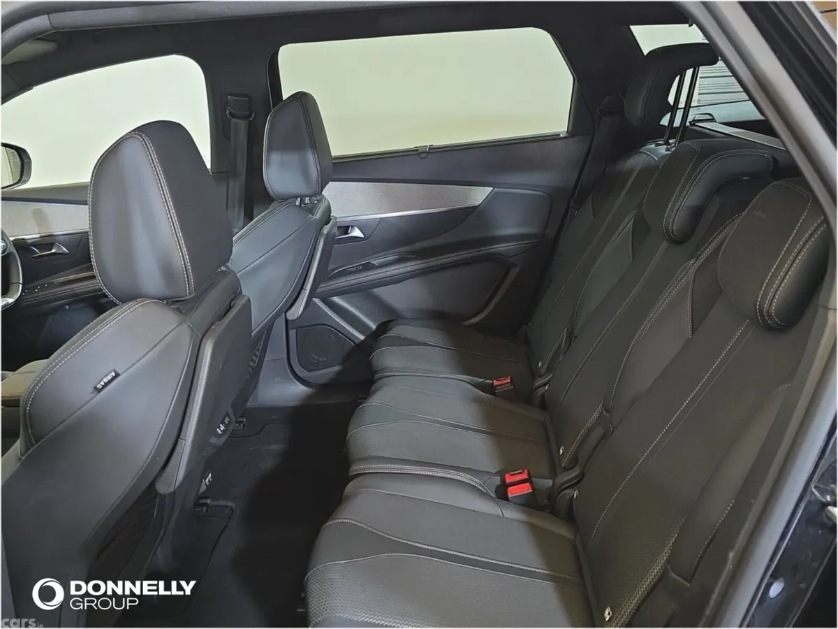 Peugeot 5008 Estate, Petrol, 2023, Black