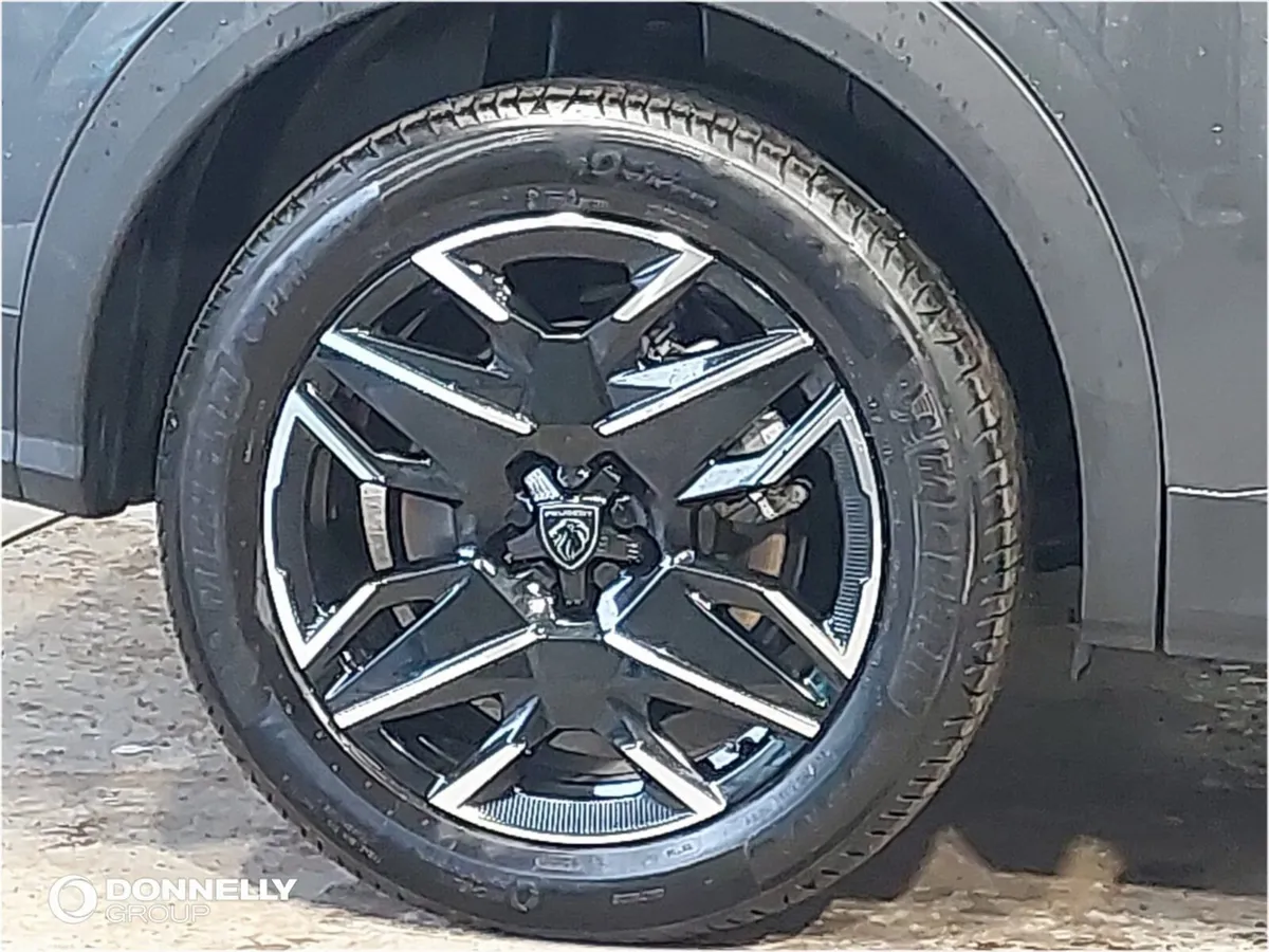 Peugeot 5008 SUV, Petrol, 2025, Grey