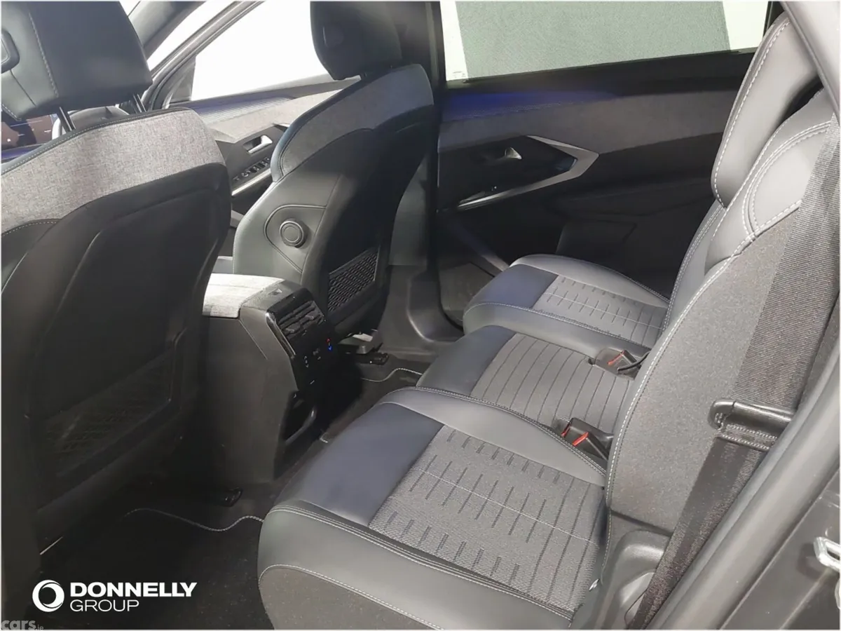 Peugeot 5008 SUV, Petrol, 2025, Grey