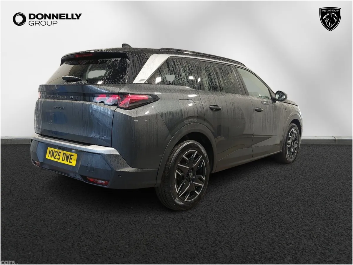 Peugeot 5008 SUV, Petrol, 2025, Grey