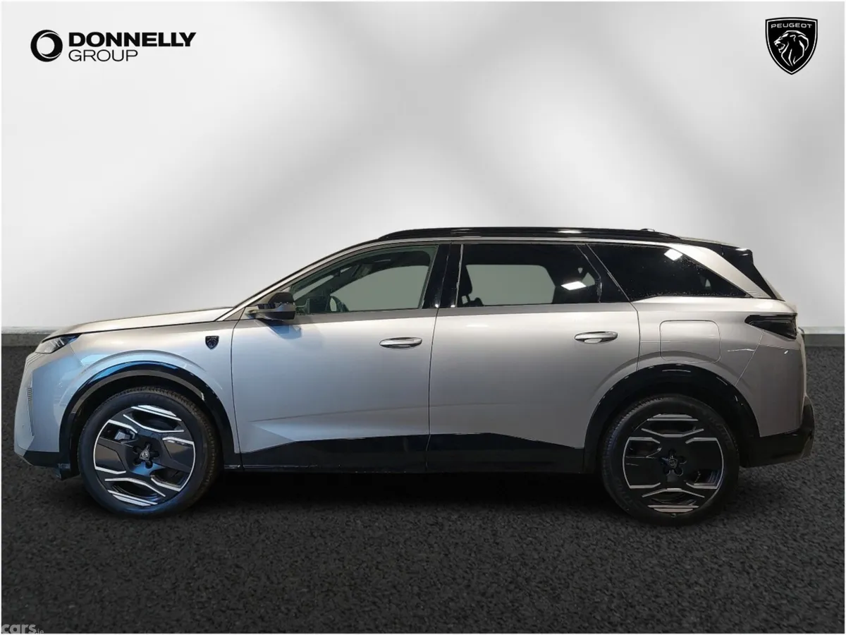 Peugeot 5008 SUV, Electric, 2025, Grey