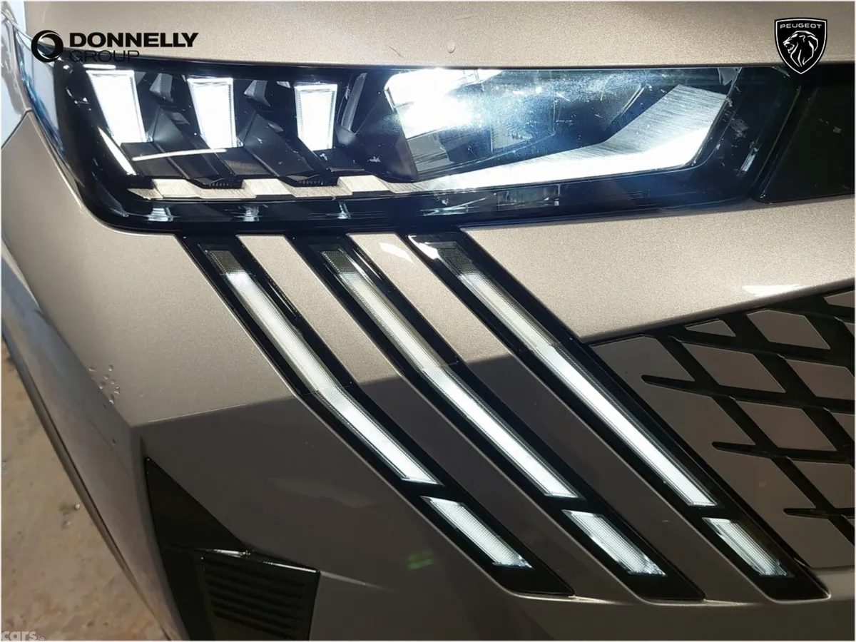 Peugeot 5008 SUV, Electric, 2025, Grey