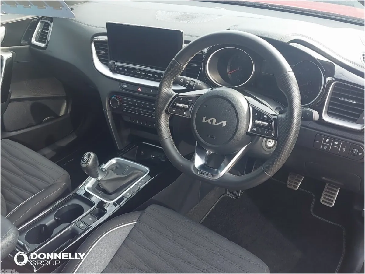 Kia Ceed Hatchback, Petrol, 2024, Red