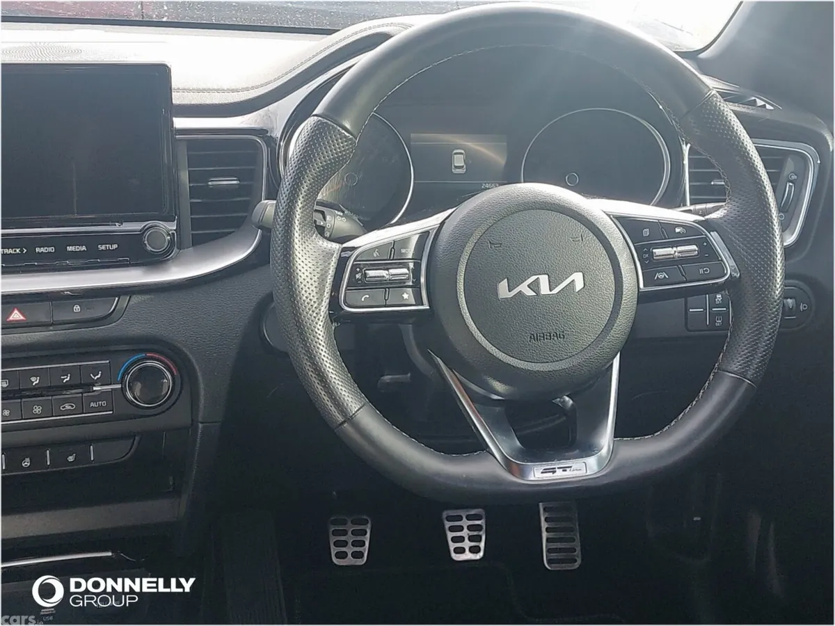Kia Ceed Hatchback, Petrol, 2024, Red
