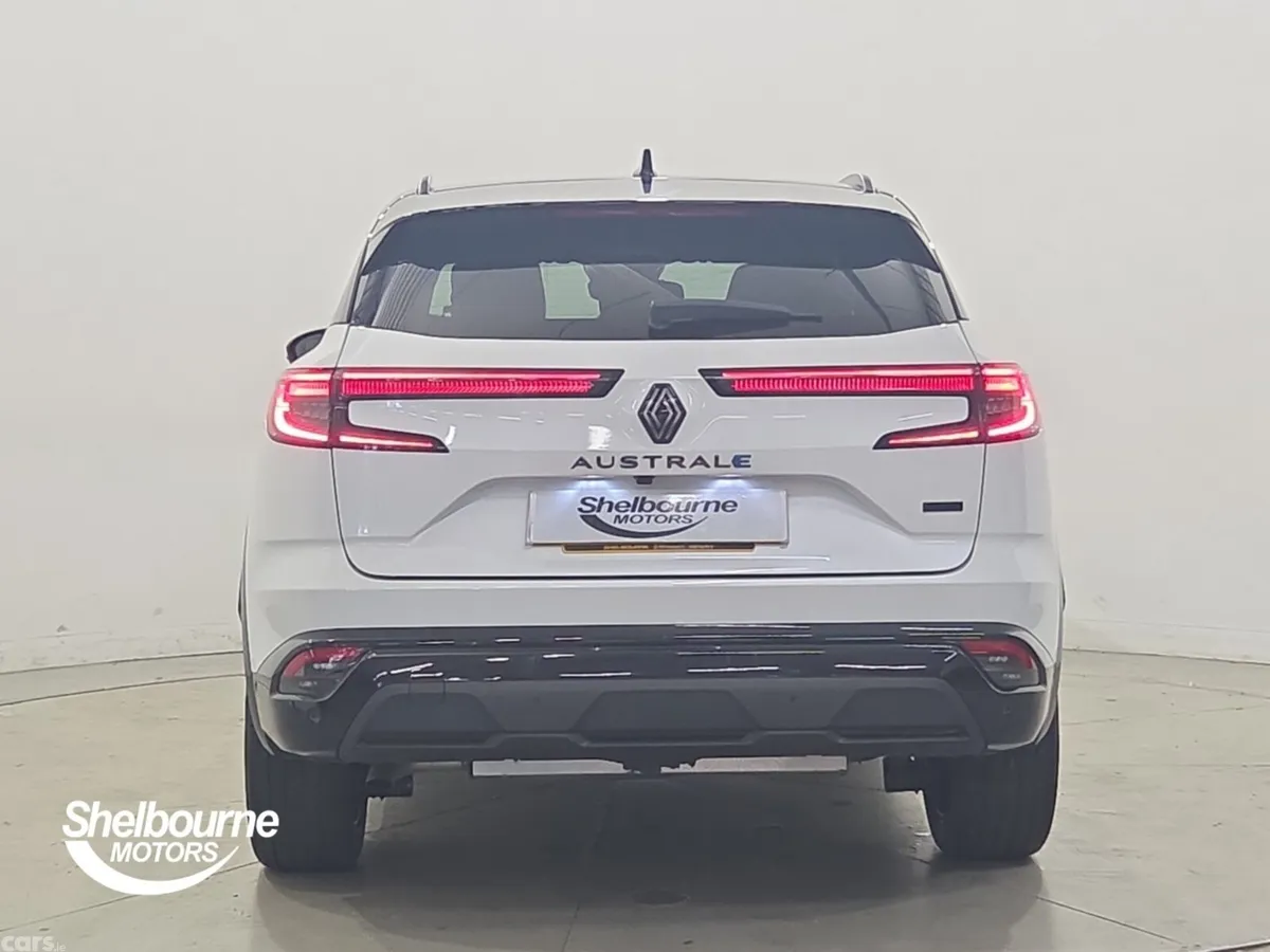 Renault Austral Estate, Petrol Hybrid, 2023, White