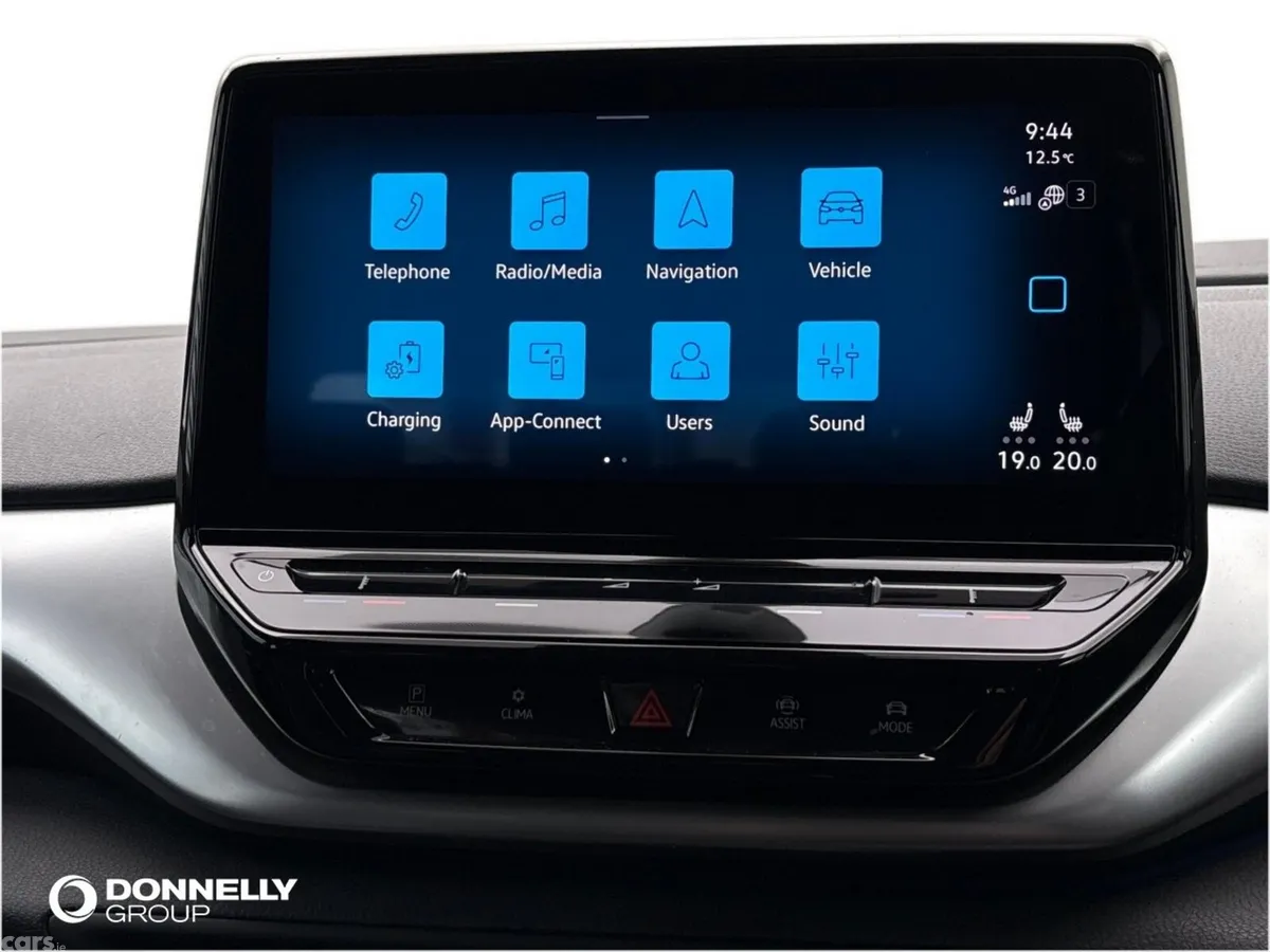 Volkswagen ID.4 Estate, Electric, 2022, White