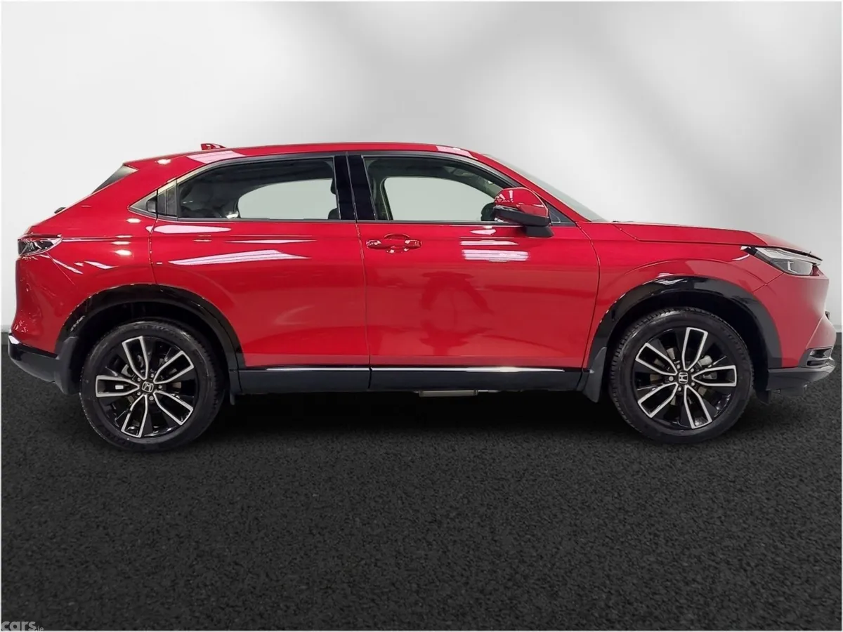 Honda HR-V Hatchback, Petrol Hybrid, 2023, Red