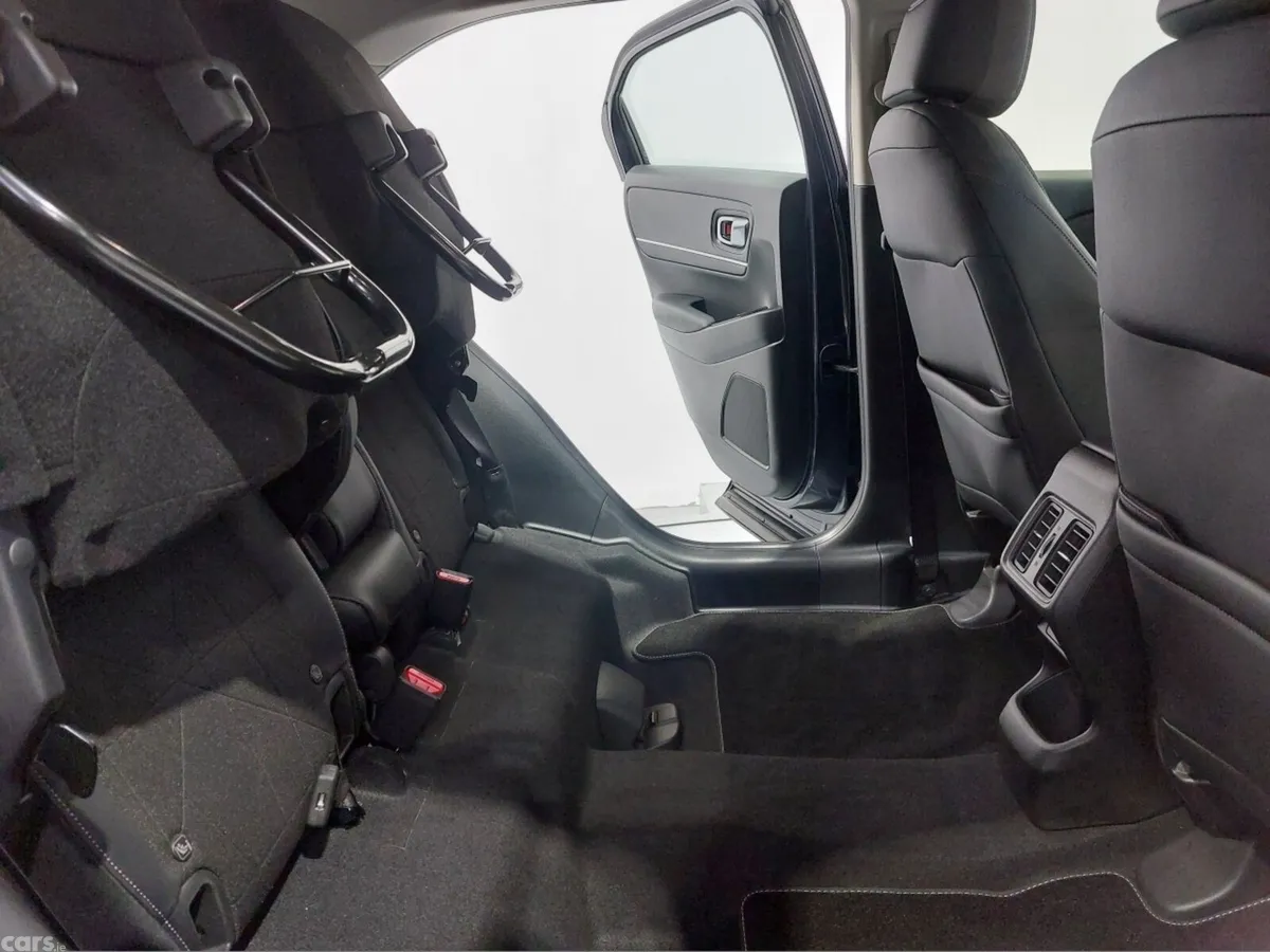 Honda HR-V Hatchback, Petrol Hybrid, 2023, Red
