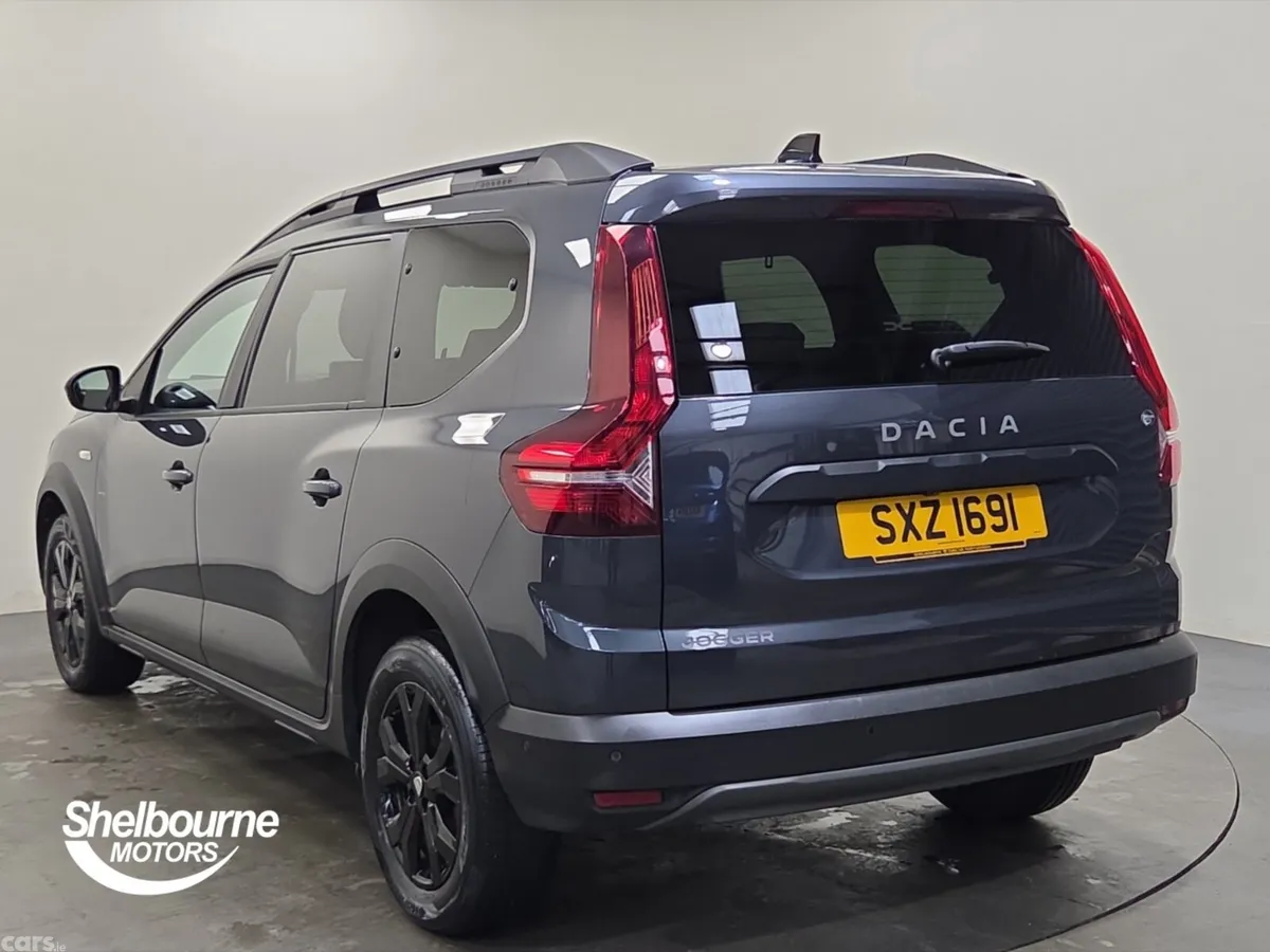 Dacia Jogger MPV, Petrol, 2023, Grey