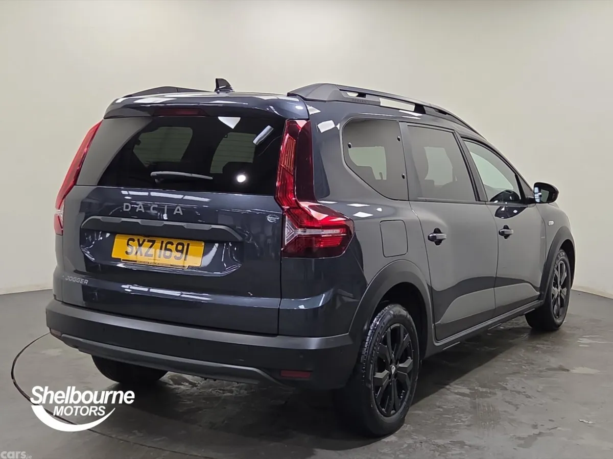 Dacia Jogger MPV, Petrol, 2023, Grey
