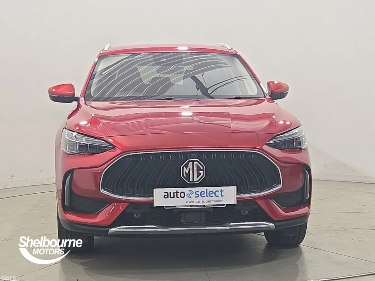 MG HS Hatchback, Petrol, 2023, Red
