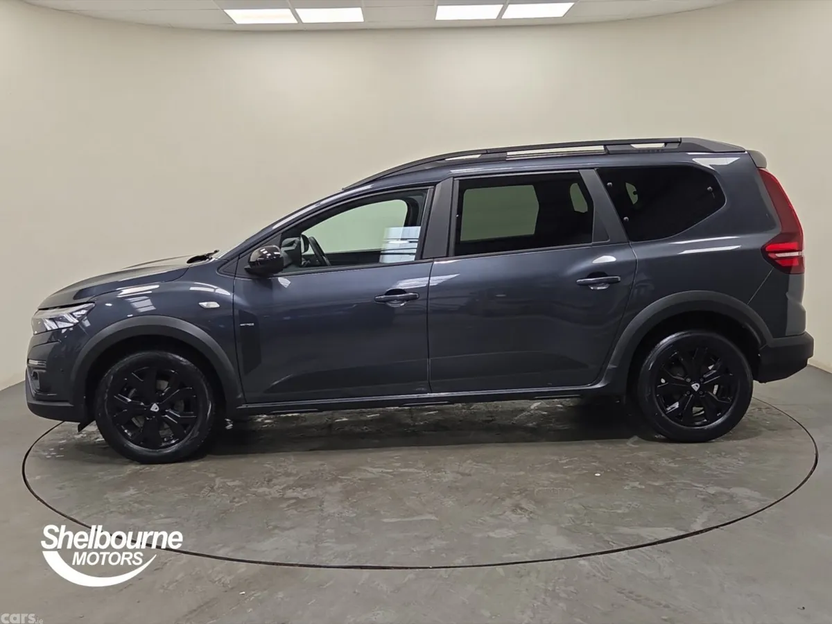 Dacia Jogger MPV, Petrol, 2023, Grey