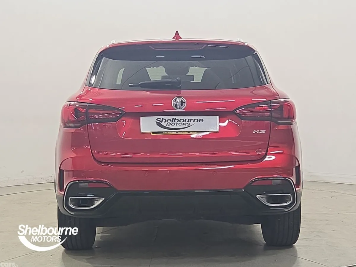 MG HS Hatchback, Petrol, 2023, Red
