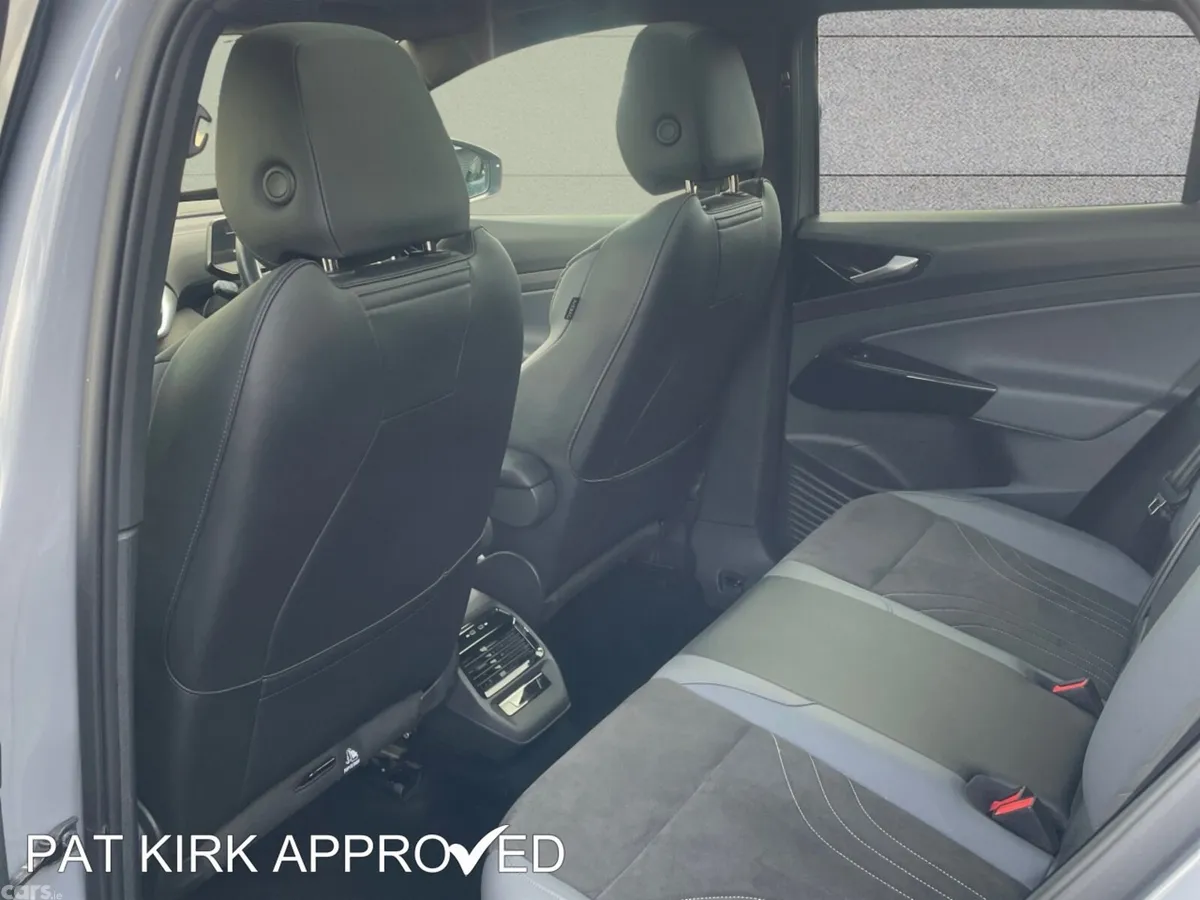 Volkswagen ID.4 Estate, Electric, 2023, Grey