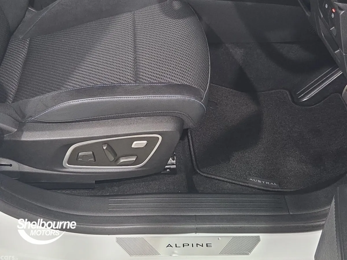 Renault Austral Estate, Petrol Hybrid, 2024, White