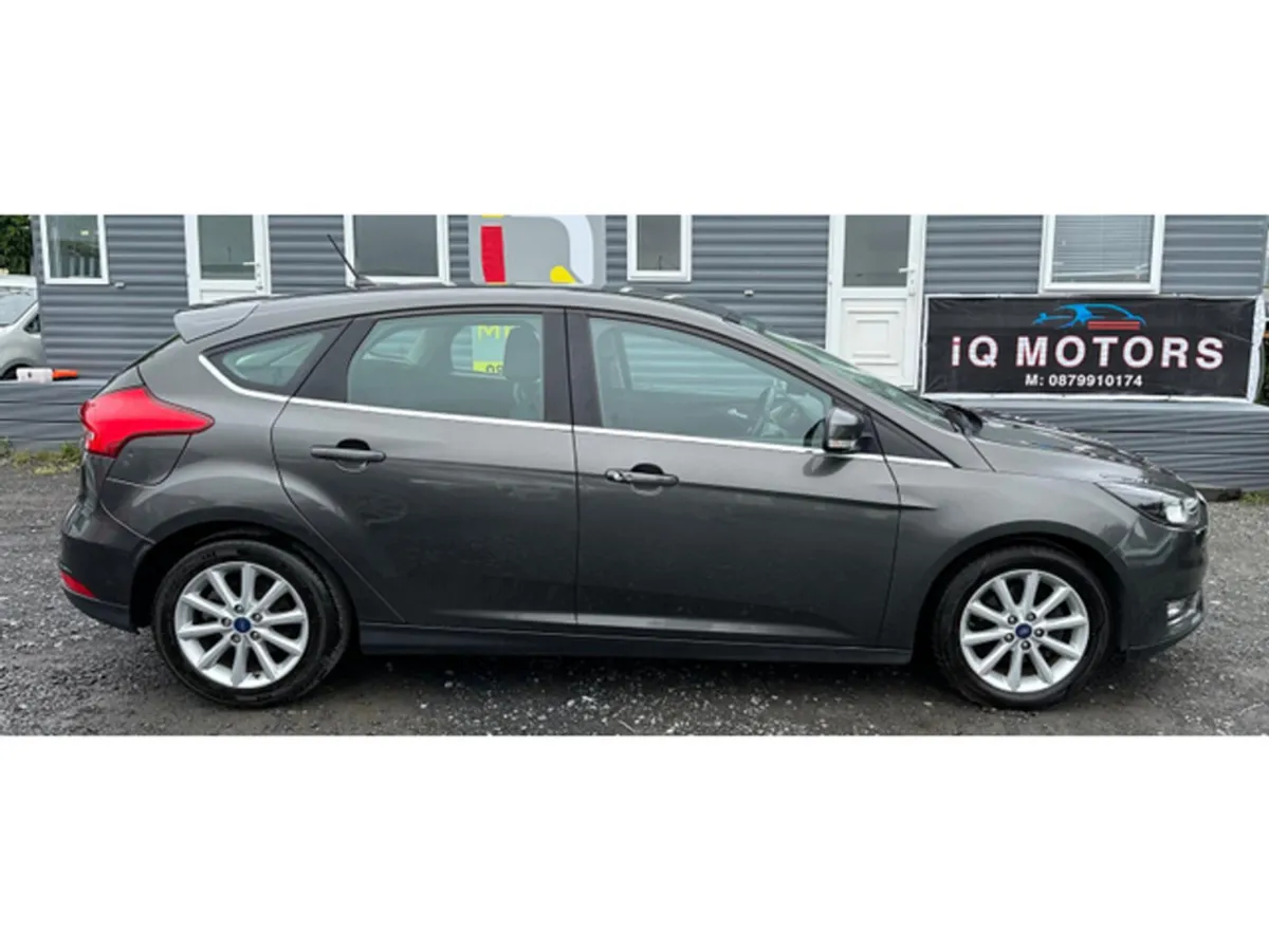 Ford Focus Hatchback, Petrol, 2018, Grey