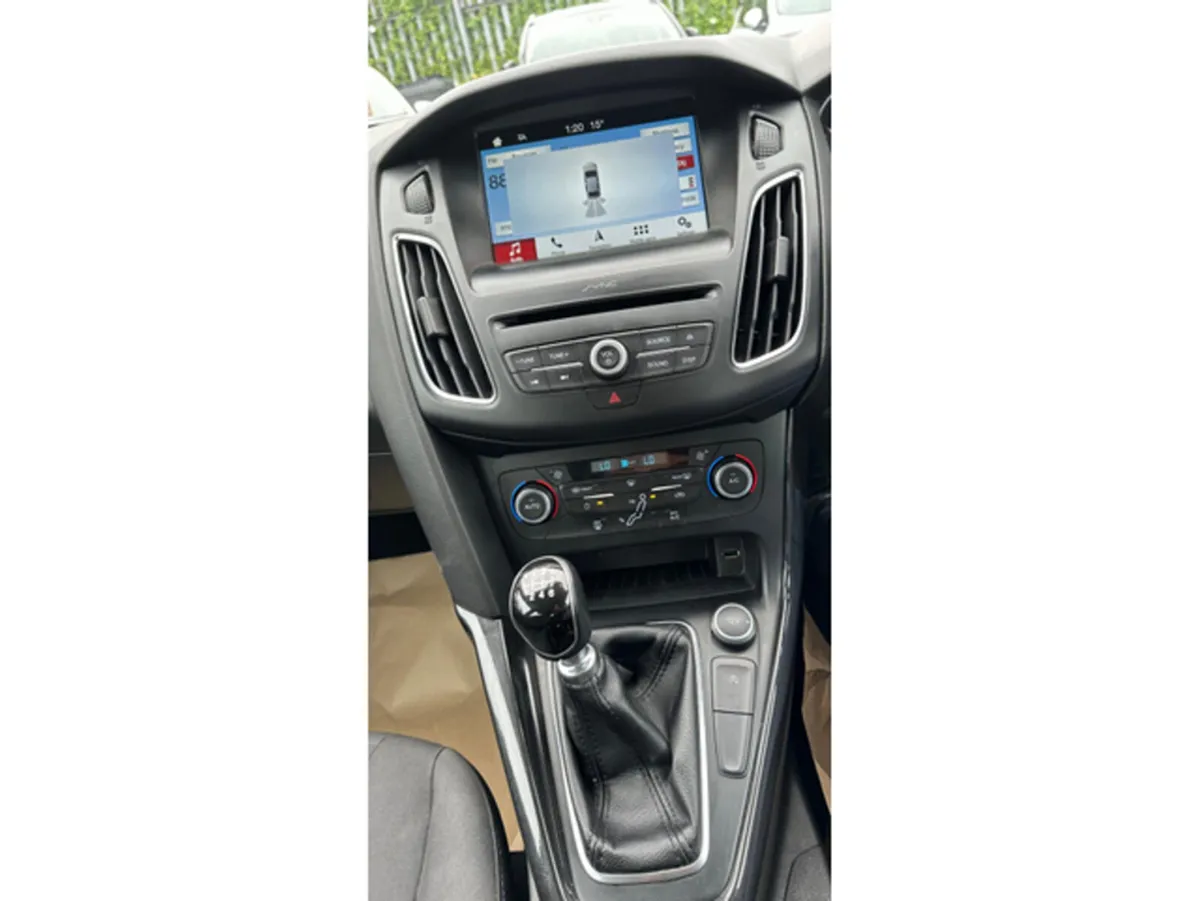 Ford Focus Hatchback, Petrol, 2018, Grey