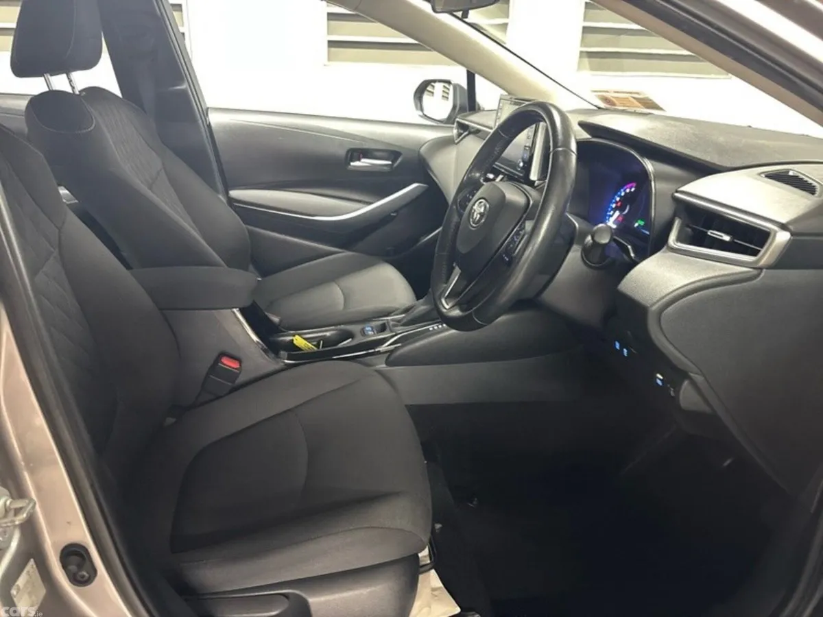 Toyota Corolla Saloon, Petrol Hybrid, 2020, Grey