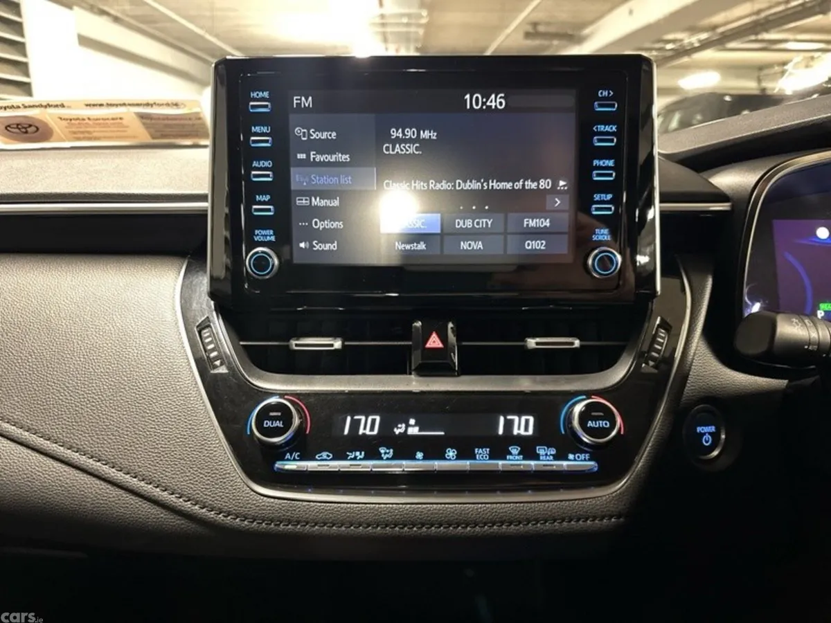 Toyota Corolla Saloon, Petrol Hybrid, 2020, Grey