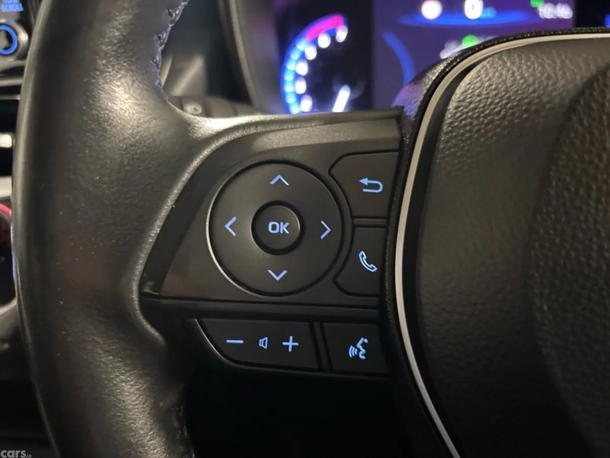Toyota Corolla Saloon, Petrol Hybrid, 2020, Grey