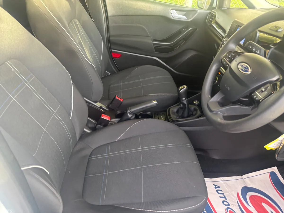 Ford Fiesta Hatchback, Petrol, 2018, White
