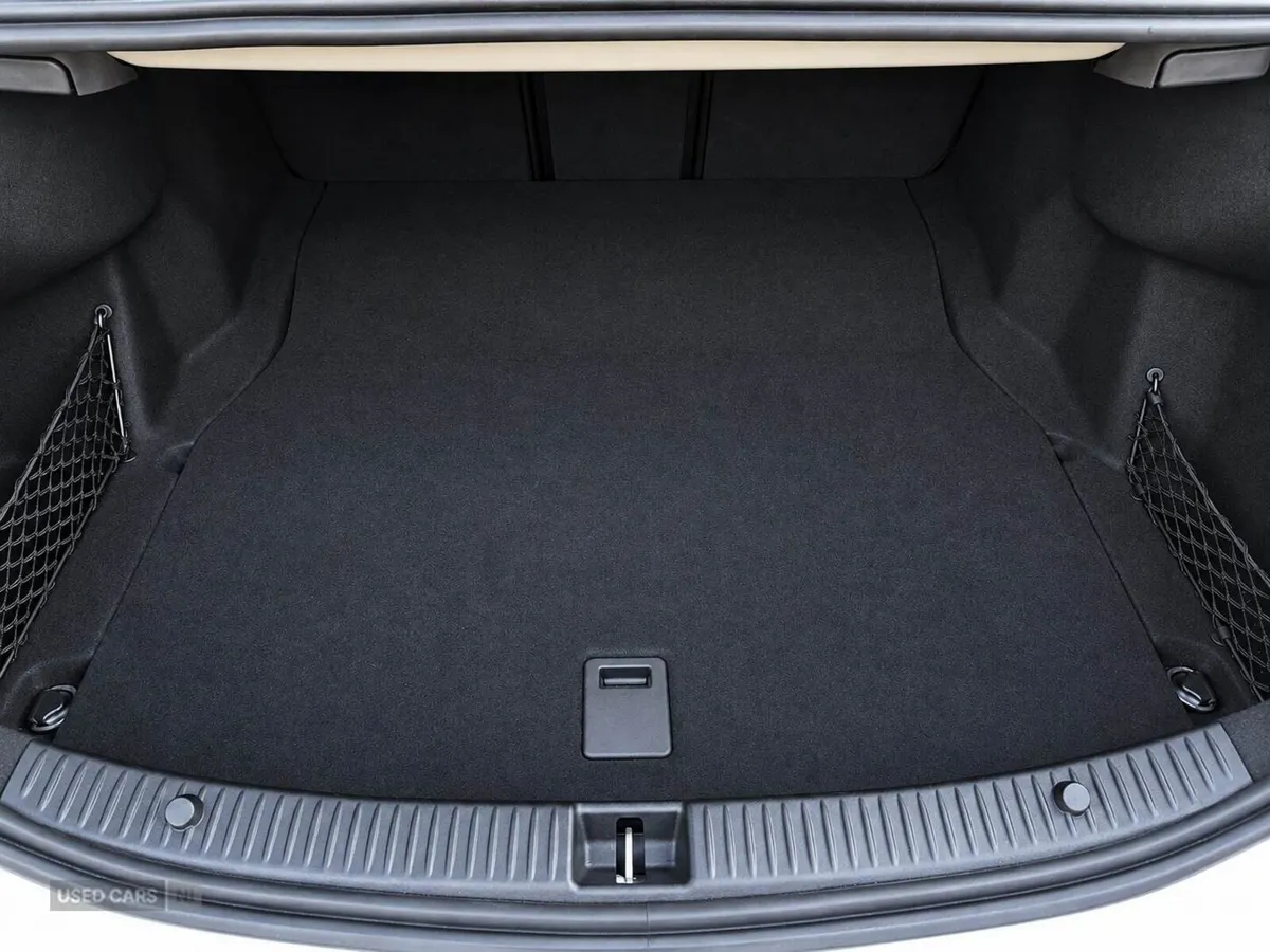 Mercedes-Benz C-Class , Petrol, 2014, White