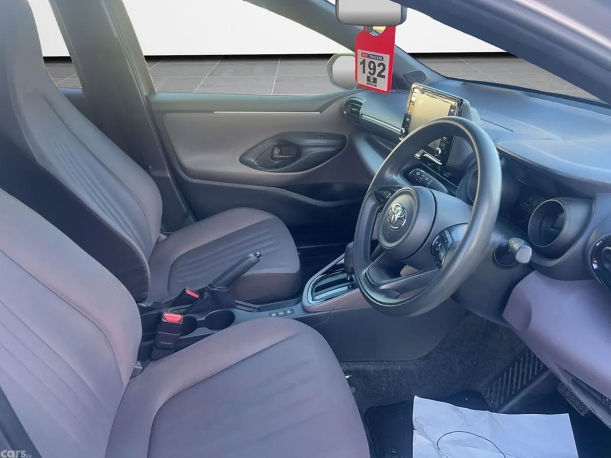 Toyota Yaris Hatchback, Petrol Hybrid, 2021, Brown