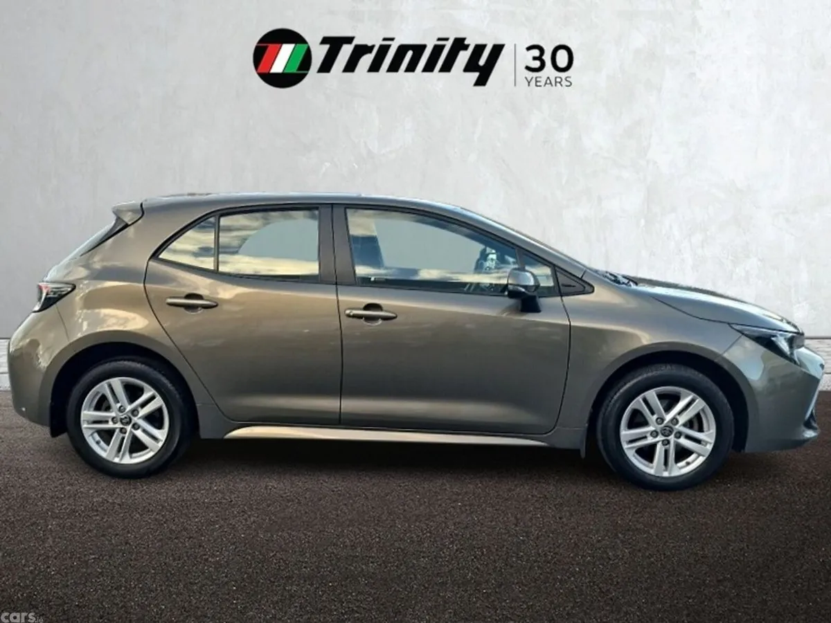 Toyota Corolla Hatchback, Petrol Hybrid, 2023, Green