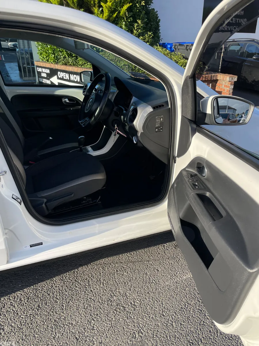 Volkswagen up! Hatchback, Petrol, 2014, White