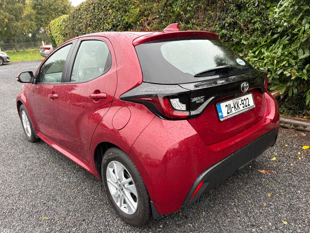 Toyota Yaris Hatchback, Petrol, 2021, Red