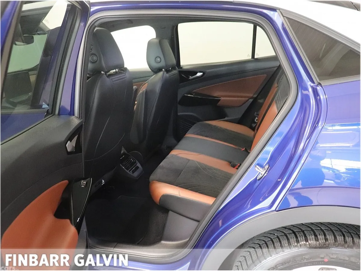 Volkswagen ID.5 Estate, Electric, 2023, Blue