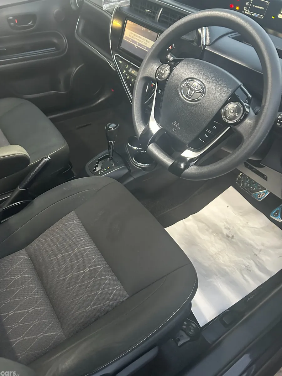Toyota Aqua Hatchback, Petrol Hybrid, 2019, Black