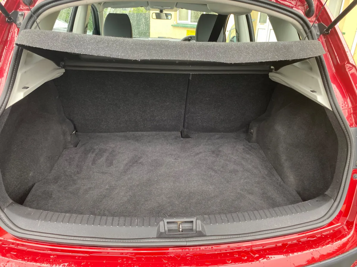 Nissan Qashqai MPV, Diesel, 2013, Red