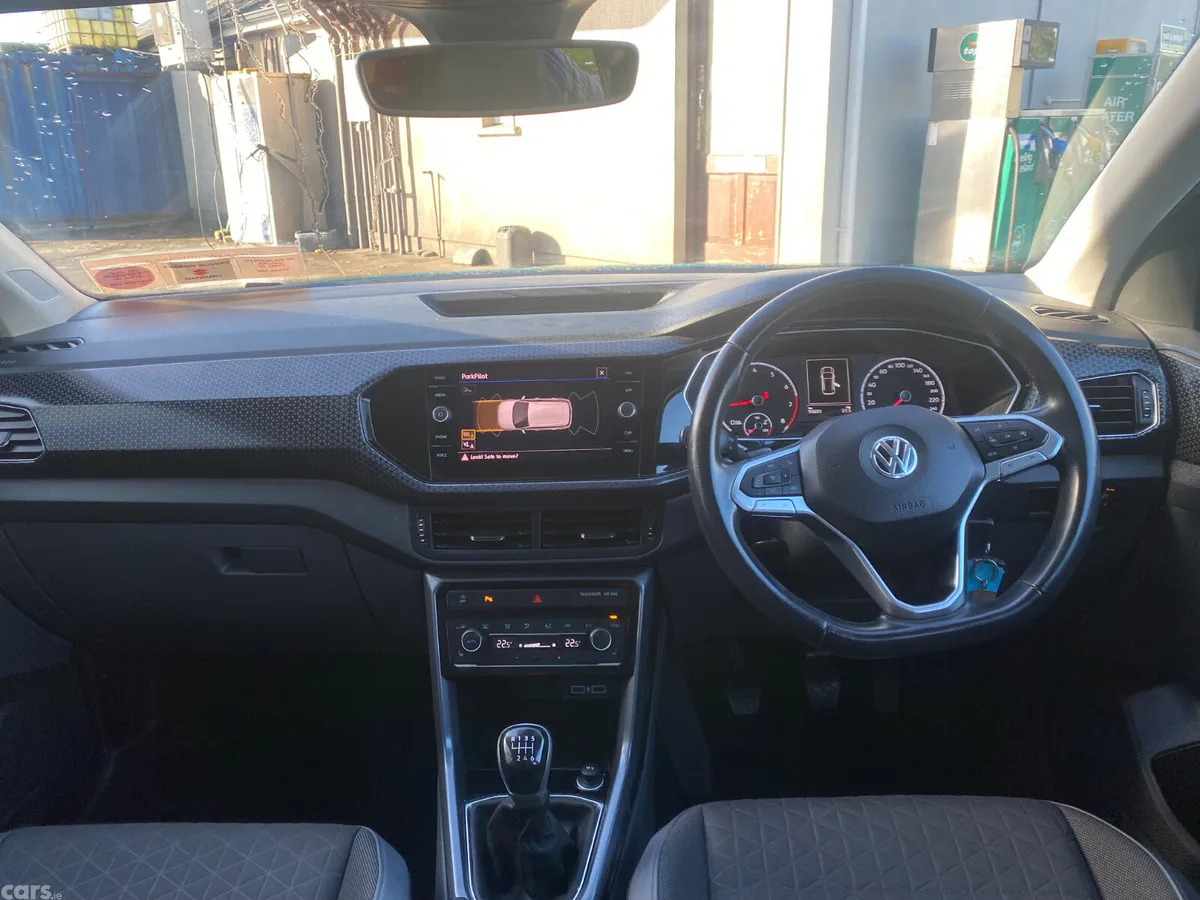 Volkswagen T-Cross Estate/Jeep, Petrol, 2019, Green