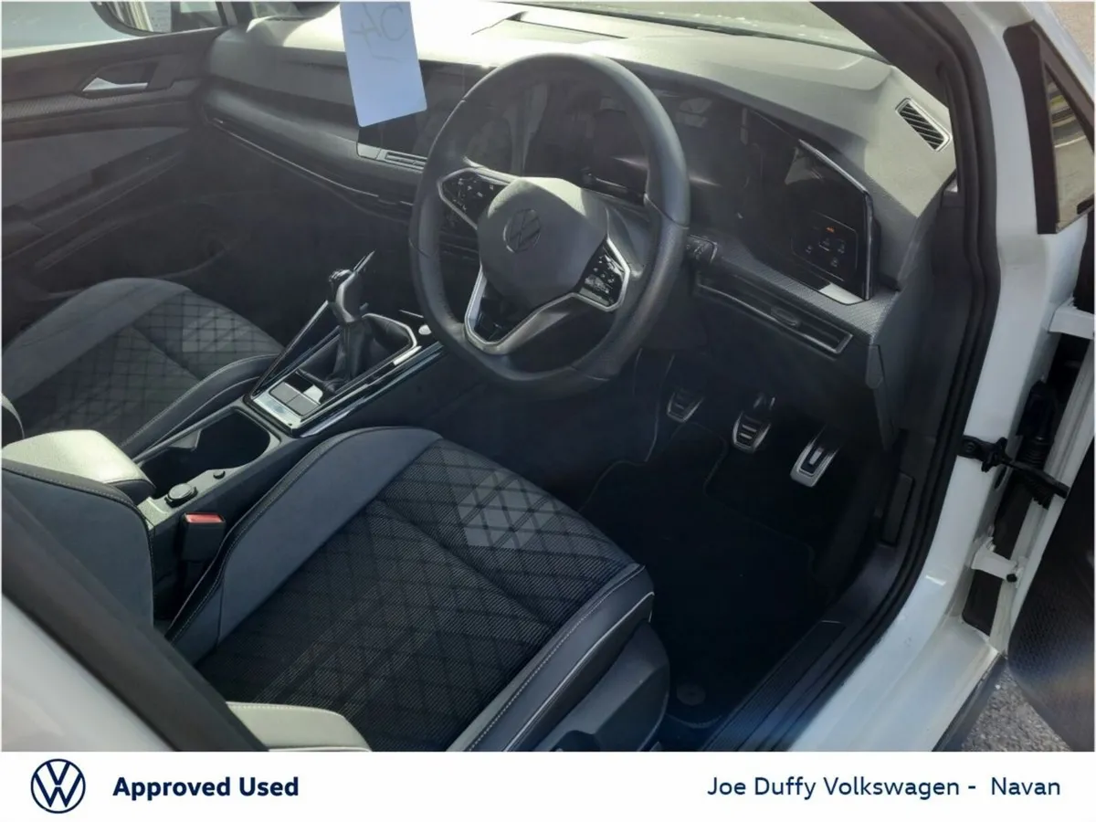 Volkswagen Golf Estate, Diesel, 2024, White