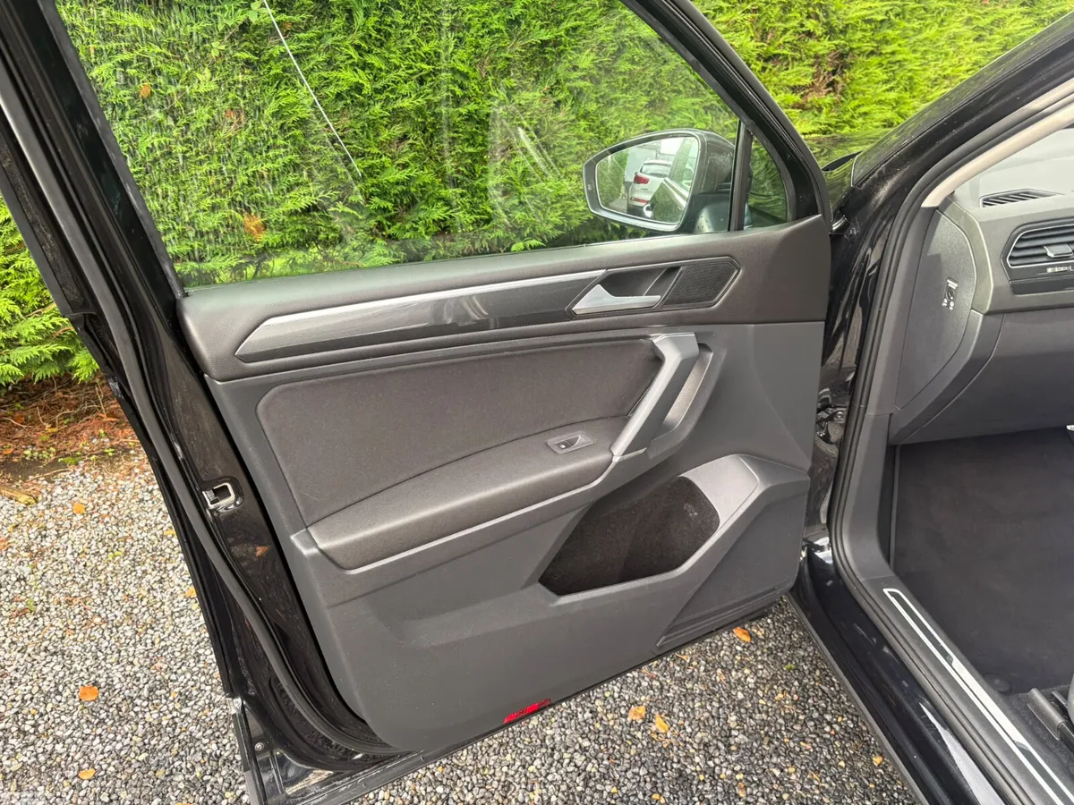 Volkswagen Tiguan SUV, Diesel, 2018, Black