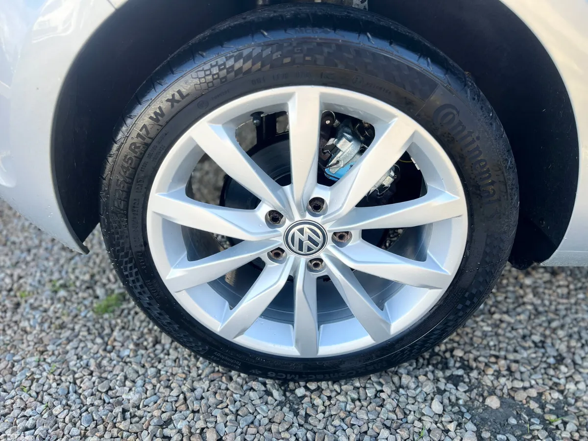 Volkswagen Golf Hatchback, Petrol, 2013, Silver