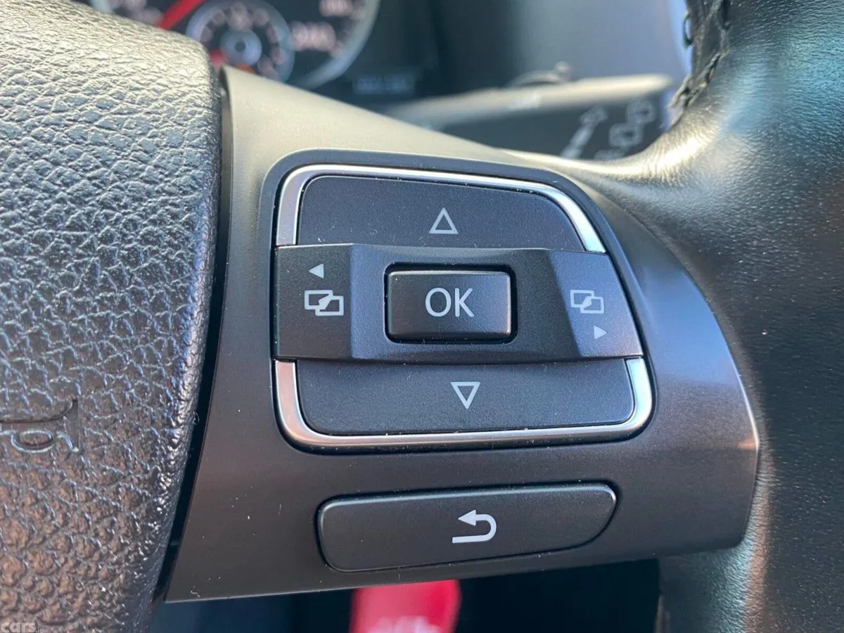 Volkswagen Tiguan SUV, Diesel, 2015, Red