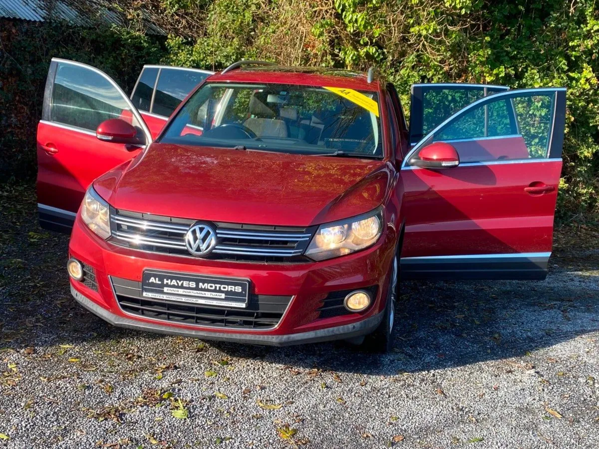 Volkswagen Tiguan SUV, Diesel, 2015, Red