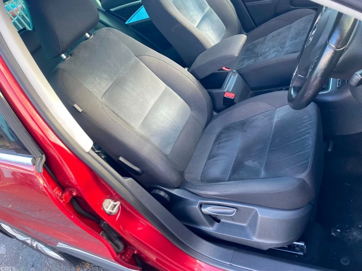 Volkswagen Tiguan SUV, Diesel, 2015, Red