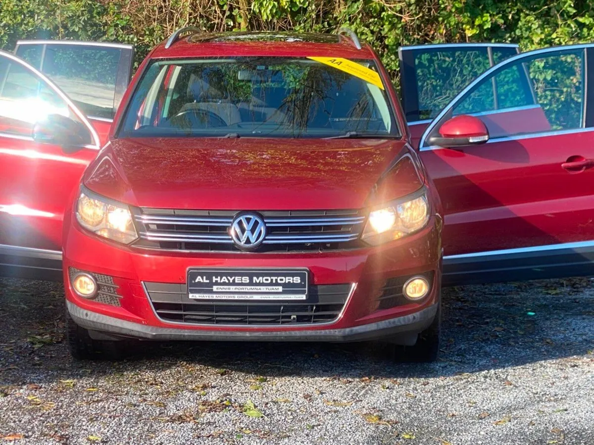 Volkswagen Tiguan SUV, Diesel, 2015, Red