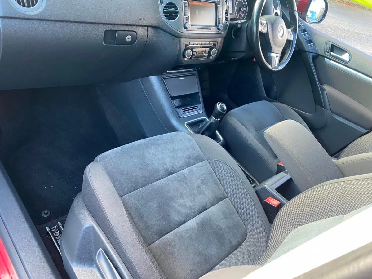 Volkswagen Tiguan SUV, Diesel, 2015, Red