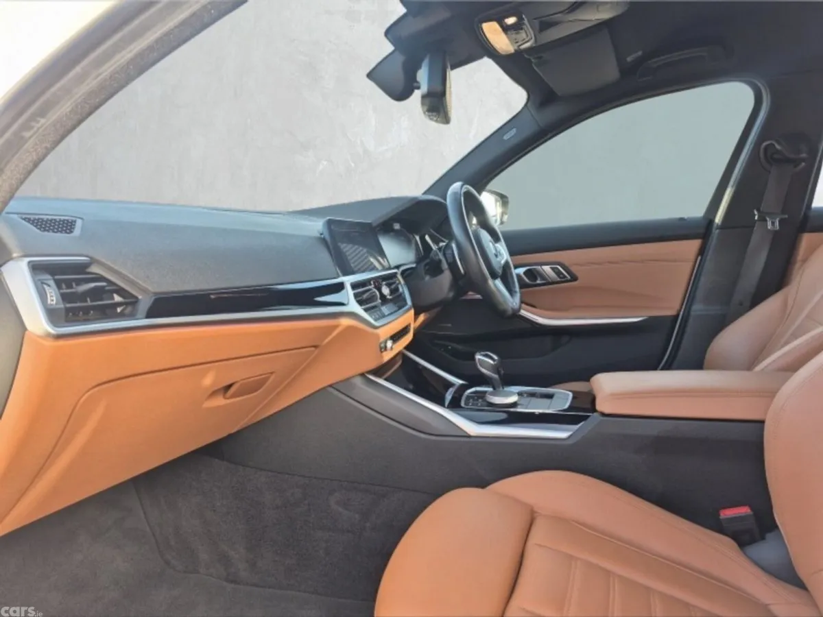 BMW 3-Series Saloon, Petrol Plug-in Hybrid, 2021, White