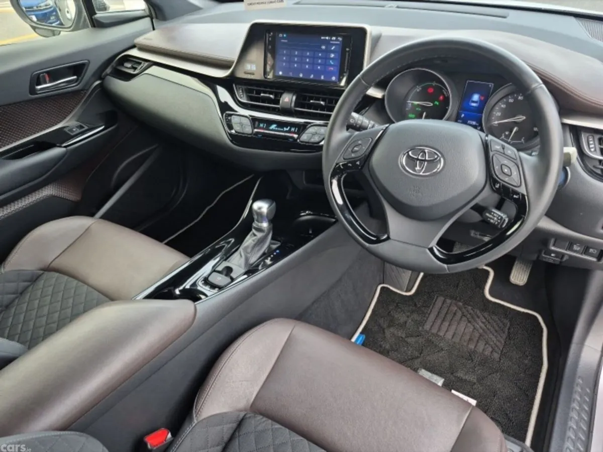 Toyota C-HR SUV, Petrol Hybrid, 2018, Grey