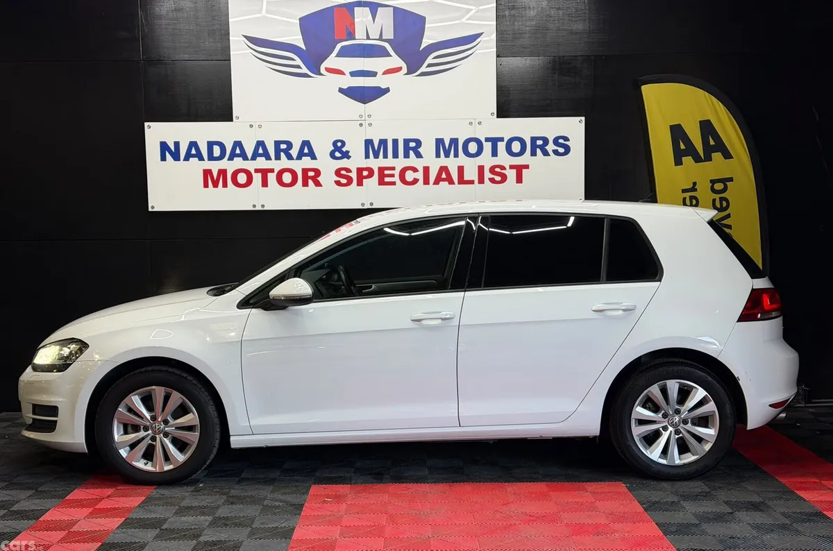 Volkswagen Golf Hatchback, Petrol, 2016, White