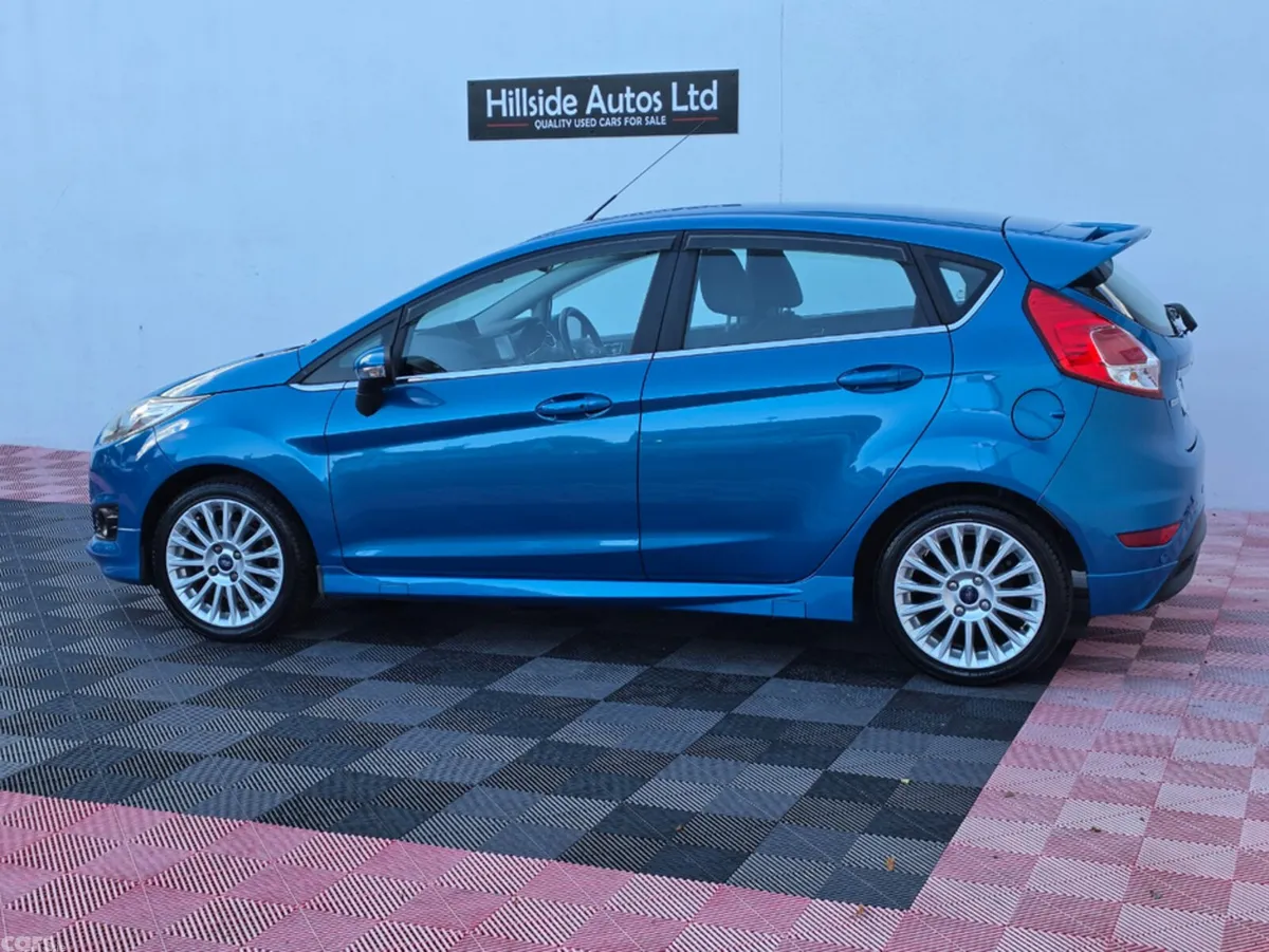 Ford Fiesta Hatchback, Petrol, 2016, Blue