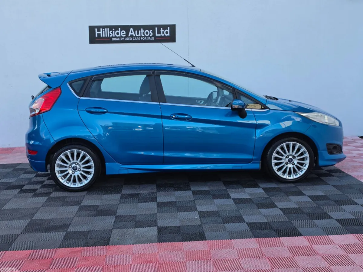 Ford Fiesta Hatchback, Petrol, 2016, Blue