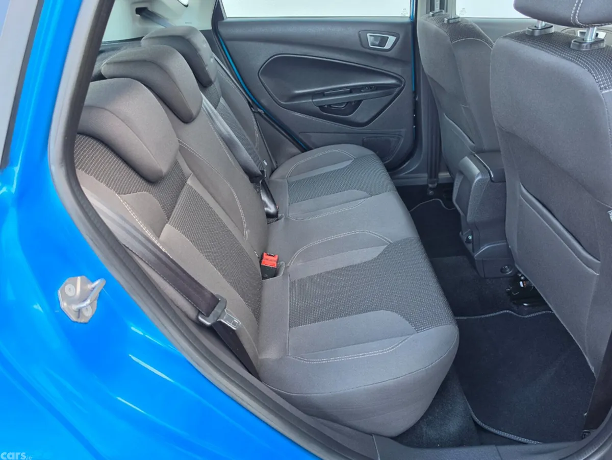 Ford Fiesta Hatchback, Petrol, 2016, Blue