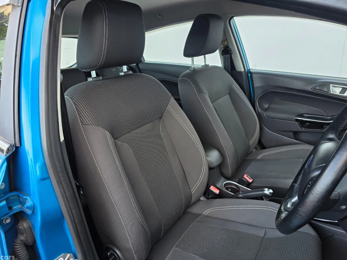 Ford Fiesta Hatchback, Petrol, 2016, Blue